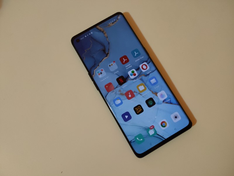 OPPO Find X2 Neo display