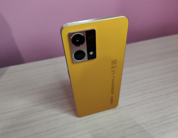 OPPO Reno7