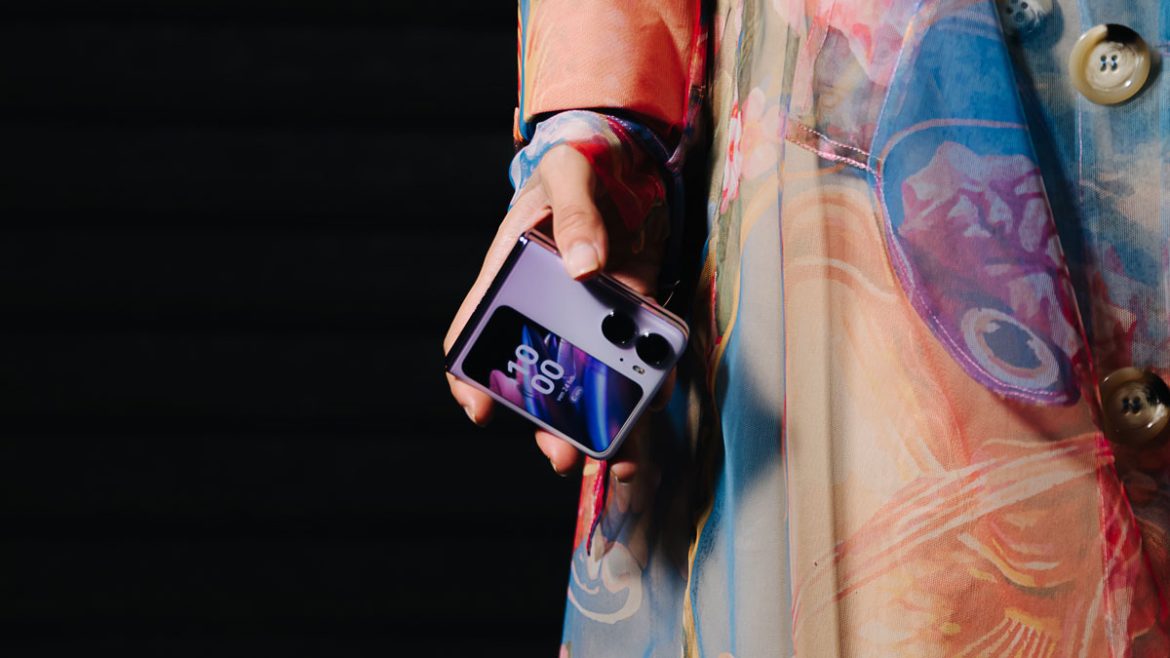 OPPO Find N2 Flip Milano Fashion Week