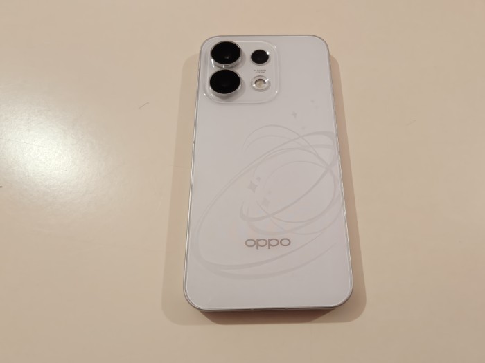 OPPO Reno16 Pro
