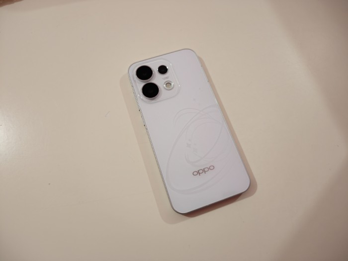 OPPO Reno16 Pro