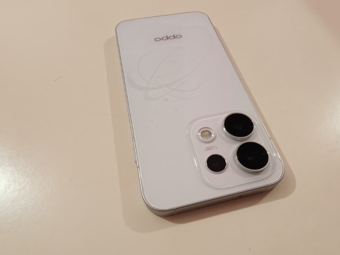 OPPO Reno16 Pro